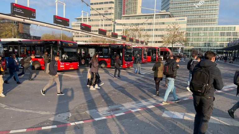 Het huidige busstation (foto: Rogier van Son).