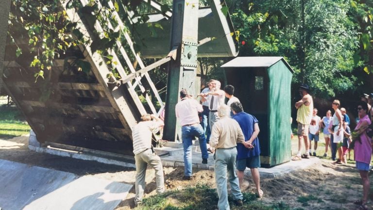 De brug kwam in 1998 in Tienray terecht. (foto: Daan Kromhout)