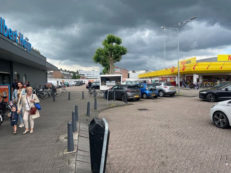 De parkeerplaats aan de Gruttostraat in Den Bosch waar een aantal ongelukken plaatsvond (foto: Hans Janssen).