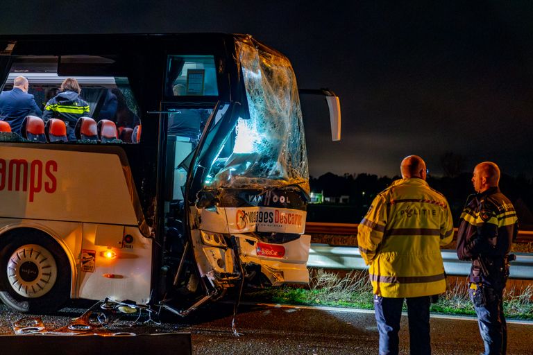 Hoe het ongeluk op de A27 kon gebeuren, wordt onderzocht (foto: Jürgen Versteeg/SQ Vision).
