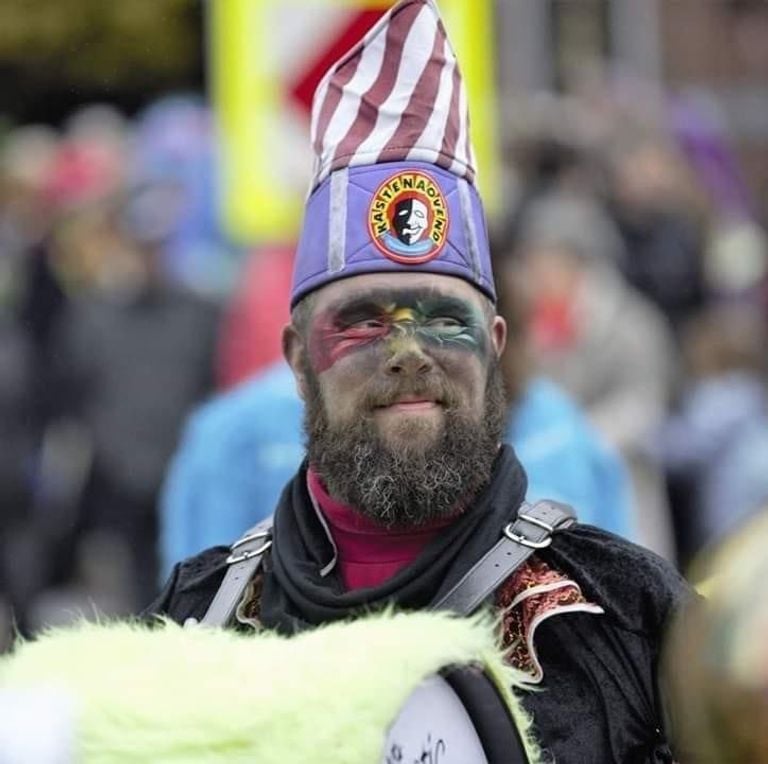 Toon was altijd in voor een carnavalsfeestje (foto: privécollectie).