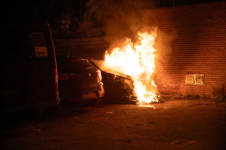 Het vuur werd rond kwart over vier maandagnacht ontdekt (foto: Christian Traets/SQ Vision).