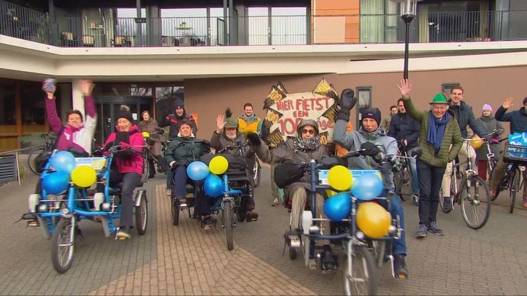 Zo gaat Dé met de hele familie op pad (foto: Omroep Brabant)