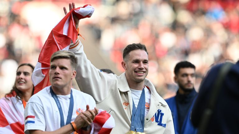 Olympisch kampioen Harrie Lavreysen was geliefd bij de PSV-supporters. (Foto: ANP, Olaf Kraak)