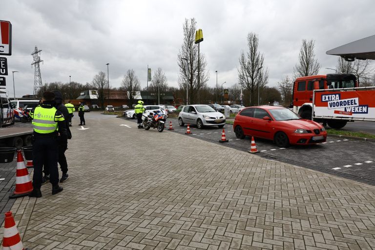 Politiecontrole in Cuijk (Foto: SK-Media/SQ Vision)