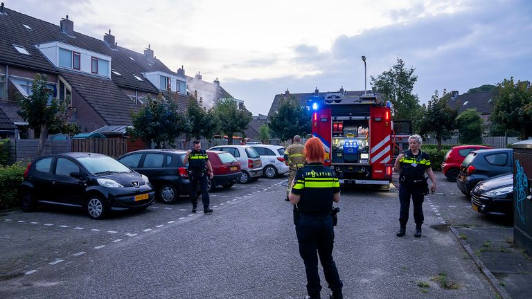 Vanwege de brand in Oss werden de brandweer en de politie gewaarschuwd (foto: SQ Vision).