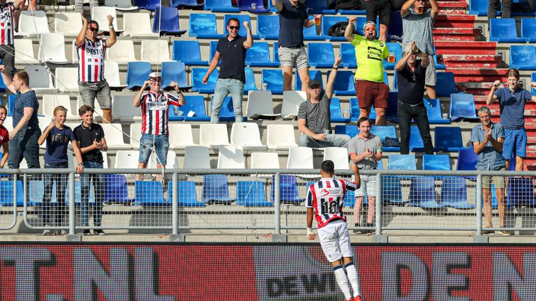 In september vorig jaar won Willem II is een beperkt gevuld stadion van Heracles (4-0)