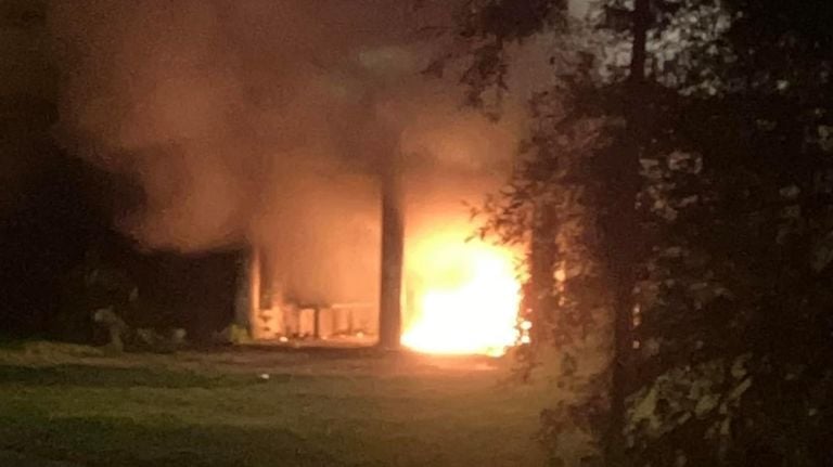 De scooter ging in vlammen op achter speeltuin De Somerweide in Breda (foto: Instagram) bewoners Haagse Beemden.