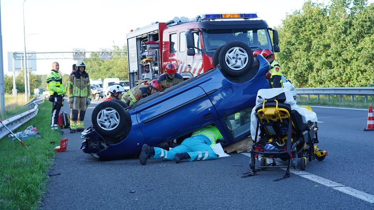 Het ongeluk op de A27 gebeurde rond halfzeven donderdagochtend (foto: Jeroen Stuve/SQ Vision).