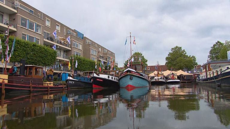 Tientallen vrachtschepen bij het 100-jarig bestaan van de Pius-Haven.