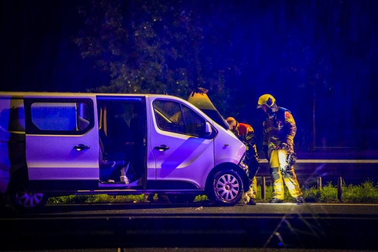 Hoe het ongeluk op de A2 bij Best kon gebeuren, wordt onderzocht (foto: SQ Vision).