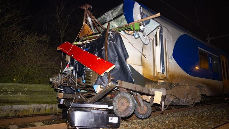 De zwaar beschadigde trein (foto: ProRail).