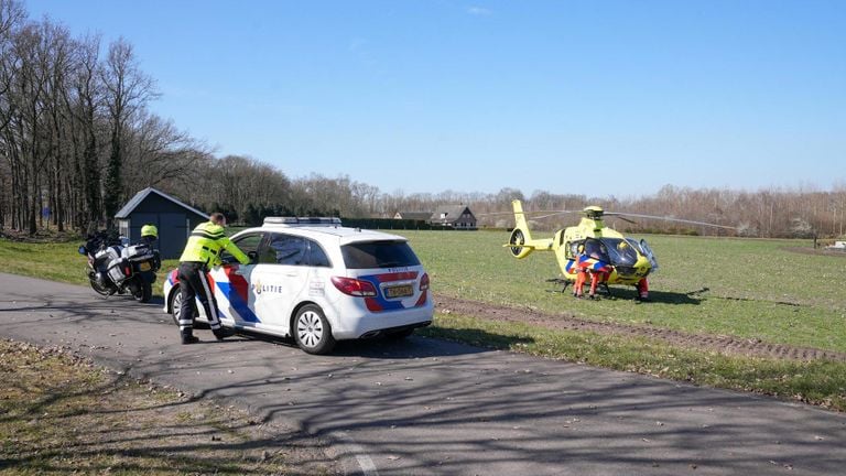 Vanwege de ernst van de situatie in Reek werd een traumaheli opgeroepen (foto: Gabor Heeres/SQ Vision).