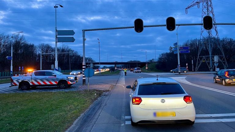 Verkeerslichten deden het niet door de stroomstoring (foto: SQ Vision / SK-Media).