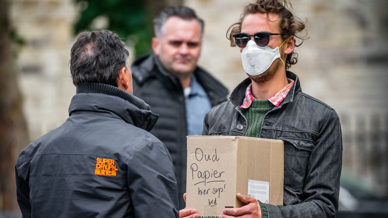 Demonstrant Jasper van den Elshout voerde actie. (foto: ANP/Rob Engelaar).