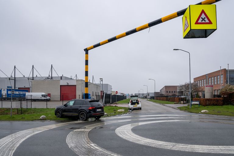 Waarschuwingsborden lijken niet te helpen (foto: Iwan van Dun/SQ Vision Mediaprodukties).