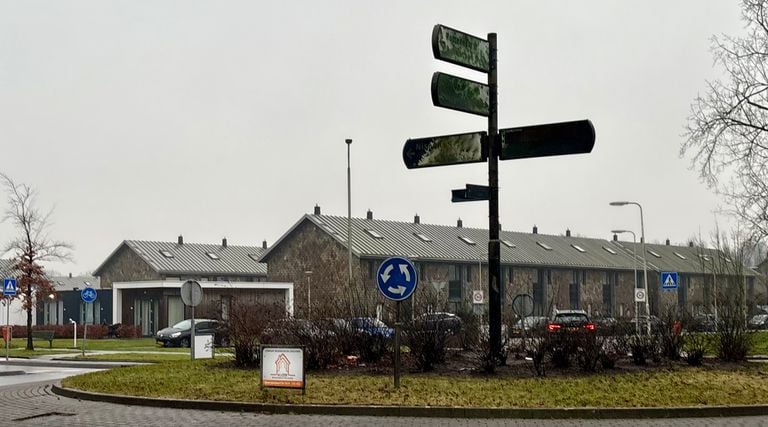 De teksten op de ANWB borden zijn onleesbaar (foto: Erik Peeters)