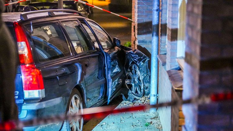 De bestuurder van de auto was op de vlucht voor de politie (foto: SQ Vision).