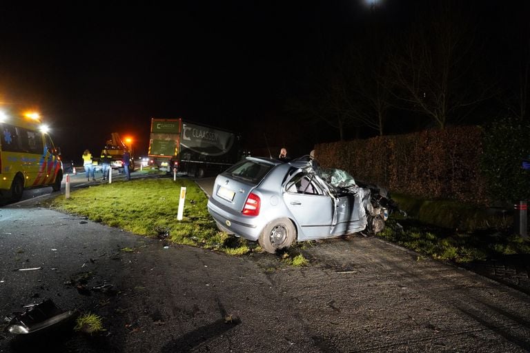 De botsing vond plaats op de Langenbergseweg bij Gilze (foto: Jeroen Stuve/SQ Vision).