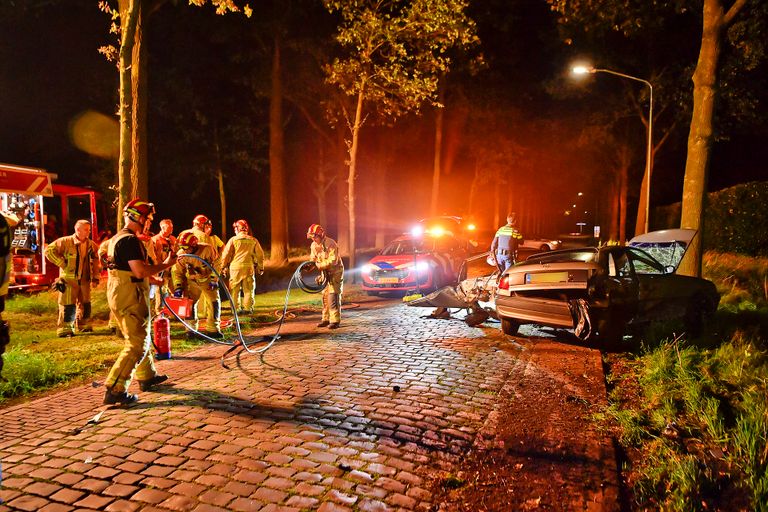 Het ging mis op de Bladelsedijk in Hulsel (foto: Rico Vogels/SQ Vision).