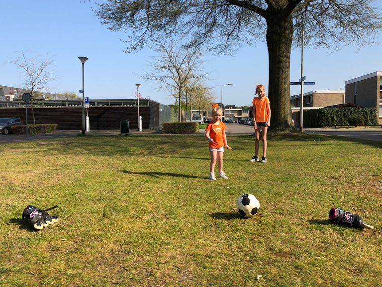 Suus mag beginnen met voetballen 