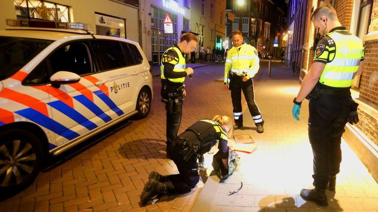 De politie deed onderzoek na de steekpartij in Den Bosch (foto: Bart Meesters)