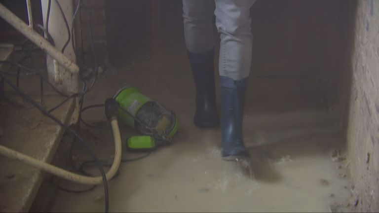 Een beeld dat veel mensen zullen herkennen, de kelder onder water (beeld: Omroep Brabant).