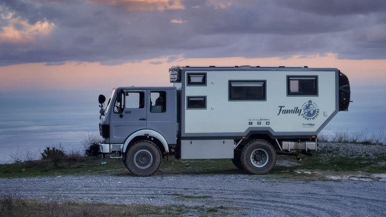 De truck van wereldreizigers Eefke en Pascal Essers  (foto Eefke Essers) 