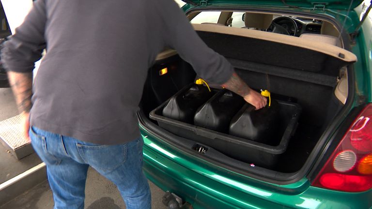 Extra jerrycans met benzine is niet meer nodig (Foto: Omroep Brabant)