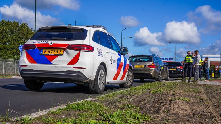 De kop-staartbotsing in Geldrop vond rond elf uur plaats (foto: Dave Hendriks/SQ Vision).