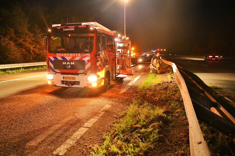 De vangrail naast de A2 bij Valkenswaard moest na de crash gerepareerd worden (foto: Rico Vogels/SQ Vision).