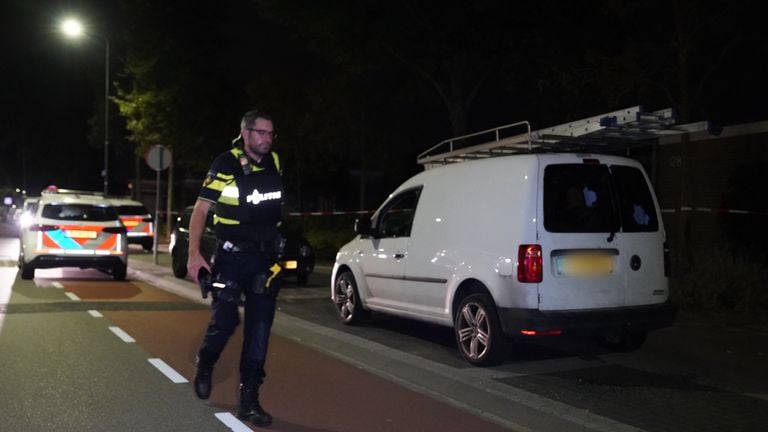 Politie onderzoekt mogelijk schietpartij aan het Wielsem in Den Bosch (foto: Bart Meesters/Meesters Multi Media/SQ Vision).