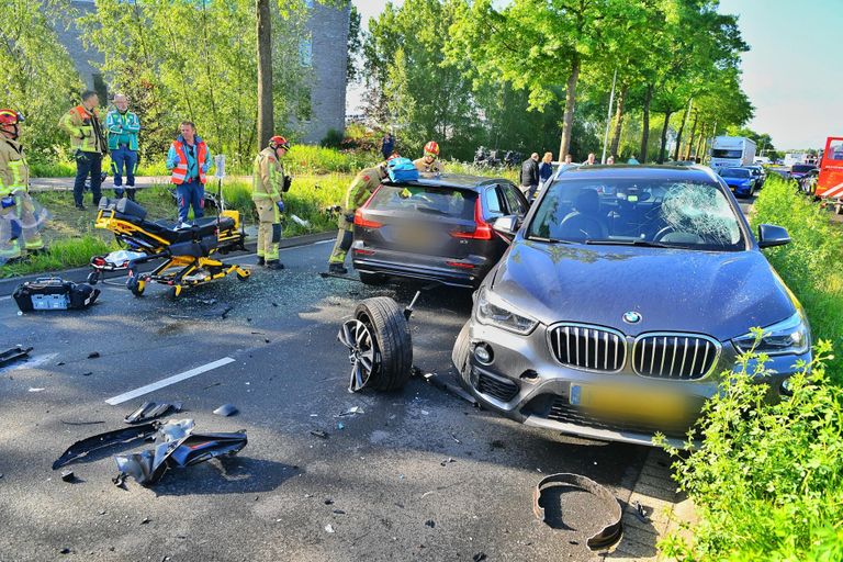 De schade aan de auto's was groot (foto: SQ Vision/Rico Vogels).