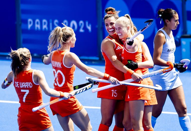 De Nederlandse hockeysters klopten Argentinië in de halve finale (foto: ANP 2024/Remko de Waal).