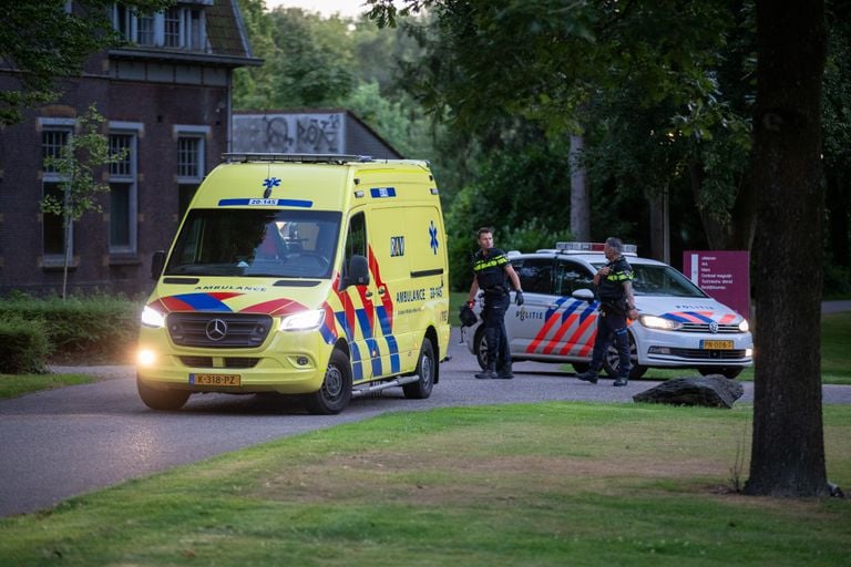 De verdachten meldden de agenten in eerste instantie dat een oudere man hen had aangevallen (foto: Christian Traets/SQ Vision).