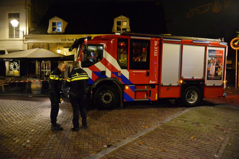 De brandweer was er ook snel bij (foto: Perry Roovers/SQ Vision).