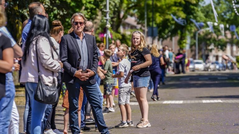 Erehaag voor overleden juf Gea (foto: Marcel van Dorst/SQ Vision).