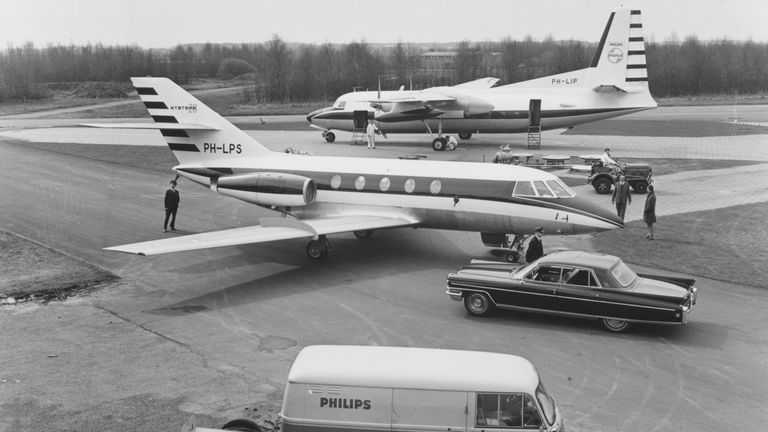 Philips had op de luchthaven in Eindhoven tientallen jaren een eigen vliegdienst (foto: Koninklijke Philips / Philips Company Archives). 