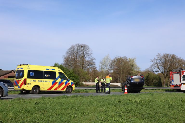 Hoe het mis kon gaan op de A50 bij Sint-Oedenrode wordt onderzocht (foto: Sander van Gils/SQ Vision).