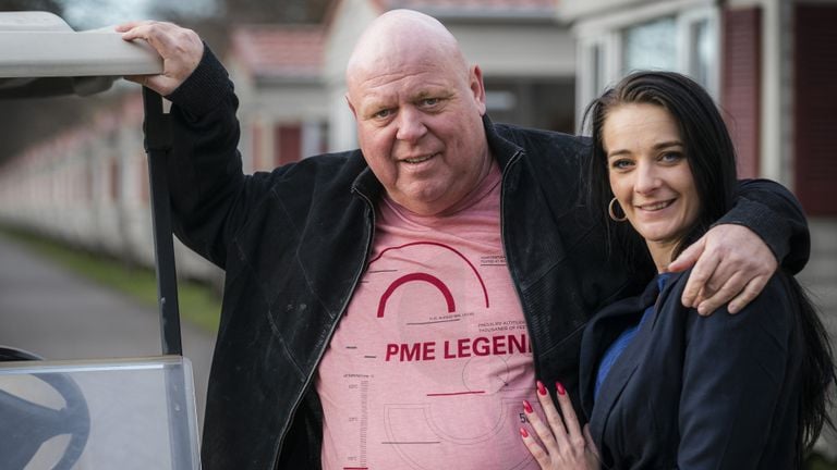 Peter Gillis en Nicol Kremers op vakantiepark Prinsenmeer in Asten, maart 2022 (foto: Rob Engelaar/ANP).