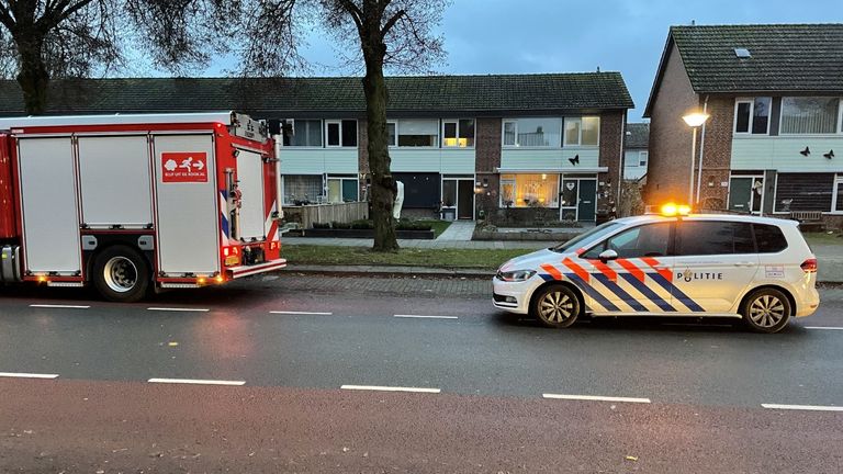 Politie en brandweer stonden begin deze maand ook al voor het huis.