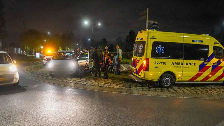 De ambulance was er snel bij (foto: Dave Hendriks/SQ Vision Mediaprodukties).