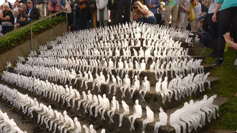 De smeltende ijsmannetjes bij een eerder evenement in Denemarken (foto: Kaapstad).