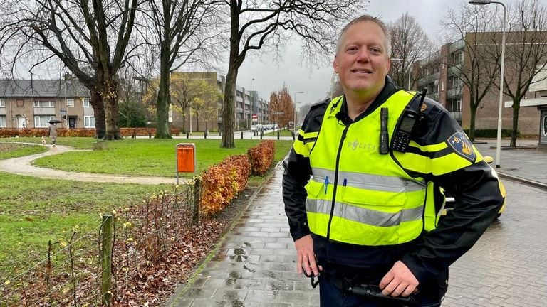 Wijkagent Jos-Pieter de Lange (foto: Erik Peeters).