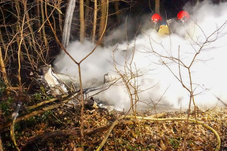 De caravan langs de N279 was niet te redden (foto: Harrie Grijseels/SQ Vision).