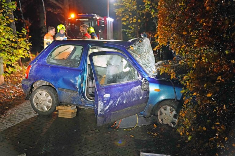 Hoe het mis kon gaan op de Eerste Wittedijk in Sprang-Capelle wordt onderzocht (foto: Erik Haverhals/SQ Vision).