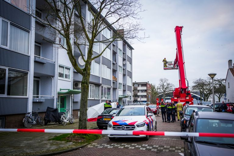De dode werd gevonden aan de Otto Veniusweg in Eindhoven (foto: SQ Vision).
