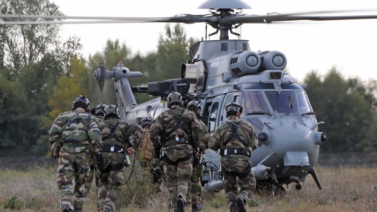 De nieuwe helikopter H225M Caracal wordt ingezet voor speciale operaties (foto: Defensie).