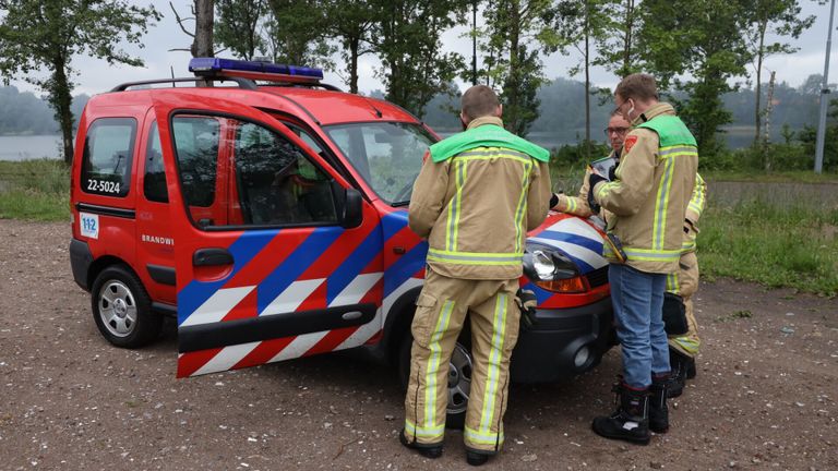 Overleg over de aanpak van de brand in Son (foto: Sander van Gils/SQ Vision).