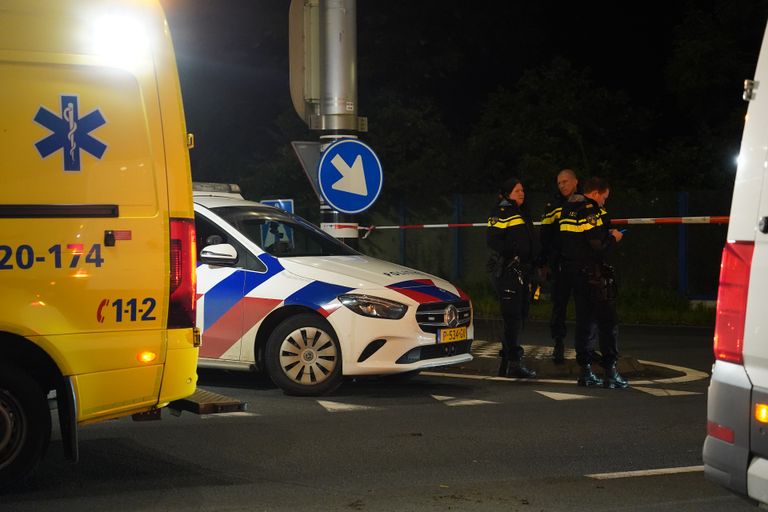 Hoe het ongeluk op de Bovensteweg in Oosterhout kon gebeuren, wordt onderzocht (foto: Jeroen Stuve/SQ Vision).